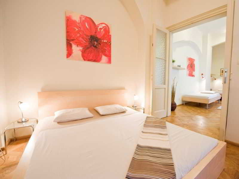 Bohemia Apartments Prague Centre Экстерьер фото