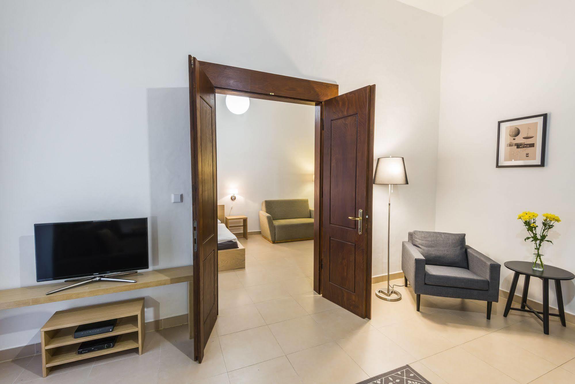 Bohemia Apartments Prague Centre Экстерьер фото