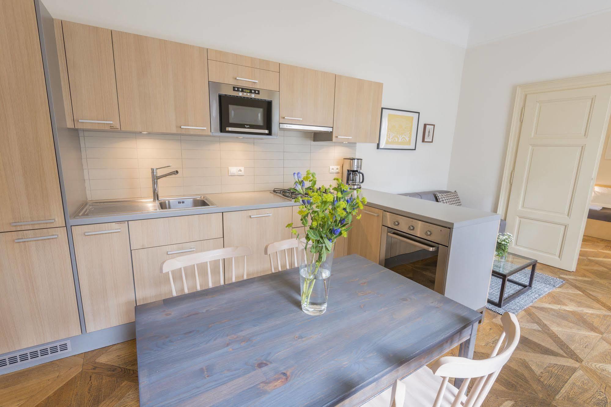 Bohemia Apartments Prague Centre Экстерьер фото