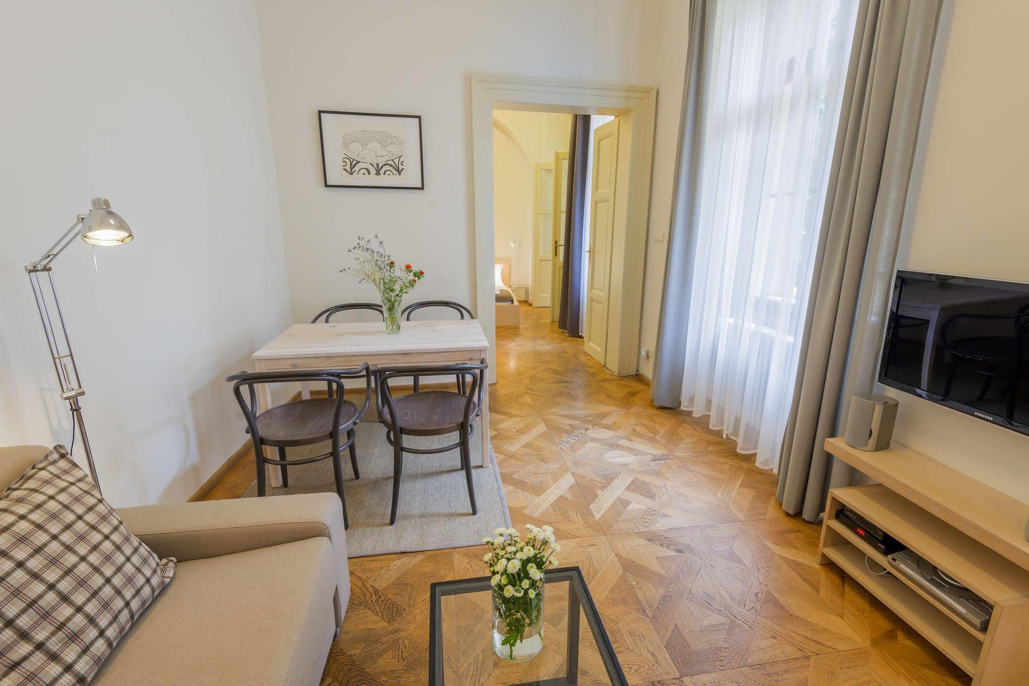 Bohemia Apartments Prague Centre Экстерьер фото